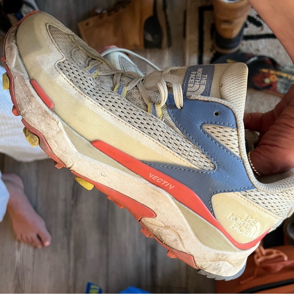 North Face VECTIV trail runner/ hiker/ sneaker - Picture 5 of 5